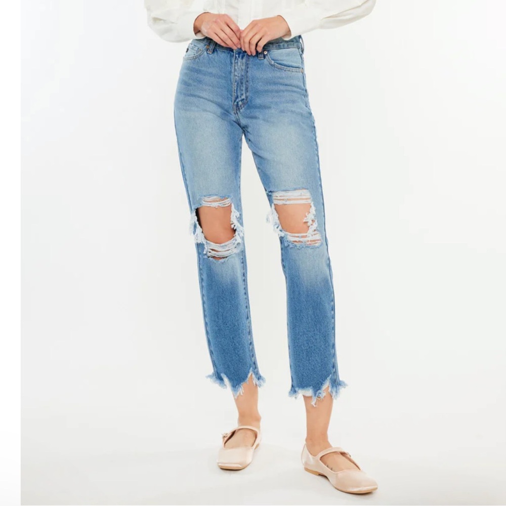 KanCan Regina High Rise Mom Jeans Amazing condition